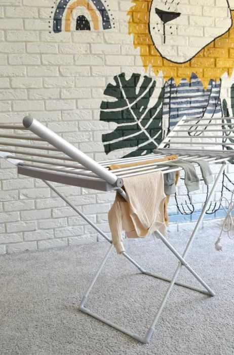 розкладна електрична сушарка для одягу