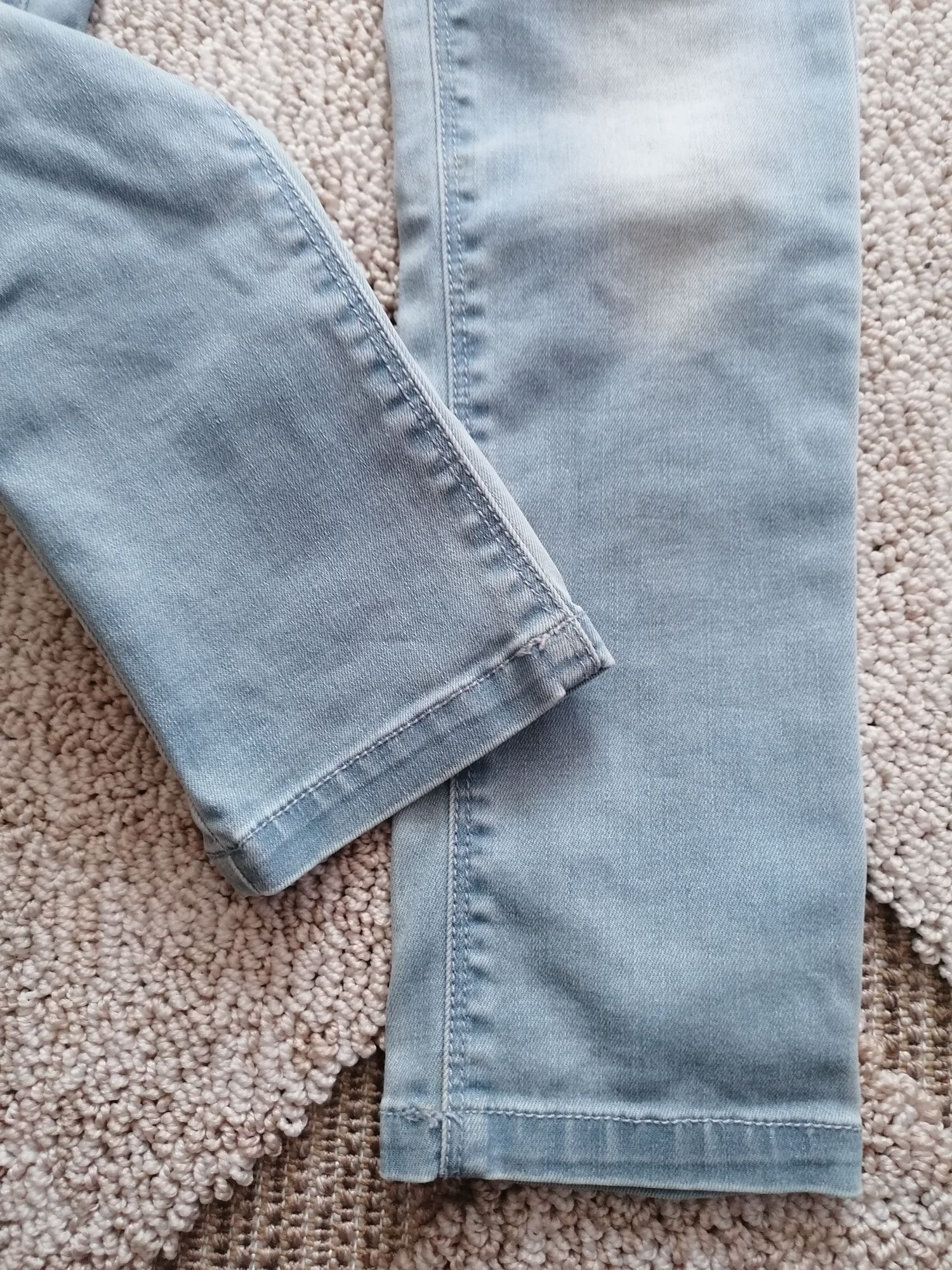 Spodnie jeansowe r. 122