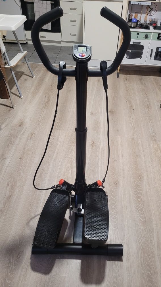 Stepper skrętny z linkami