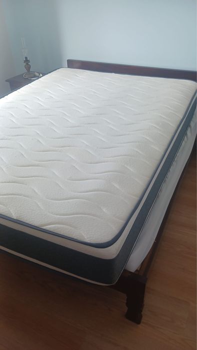Colchão de molas sem uso