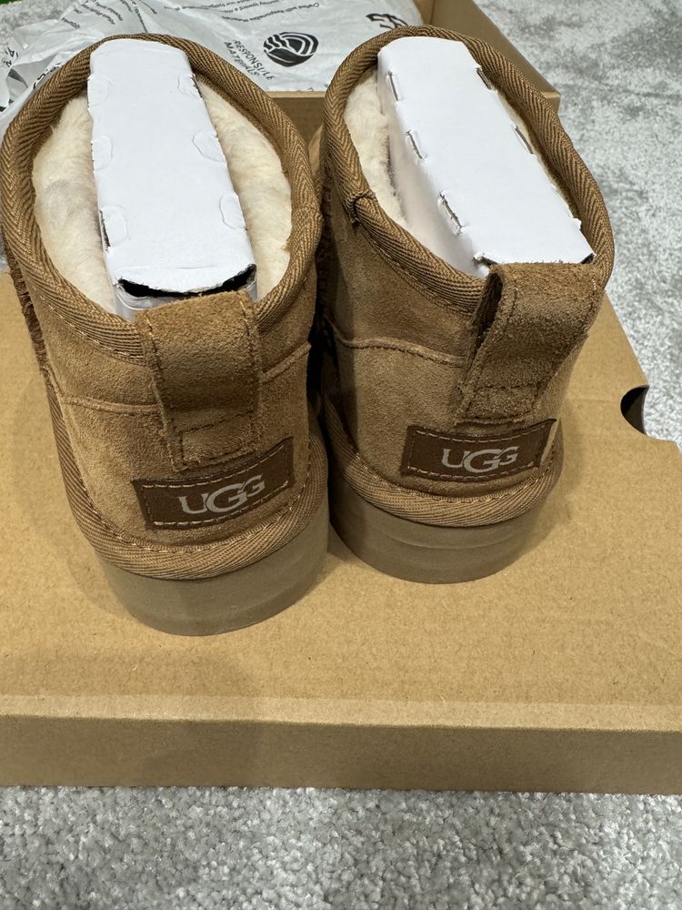 UGG, оригінал, 34, 21-21,5см устілка з дитячого розділу.