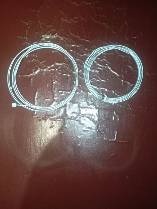 Продам срочно два тросы для тормоза