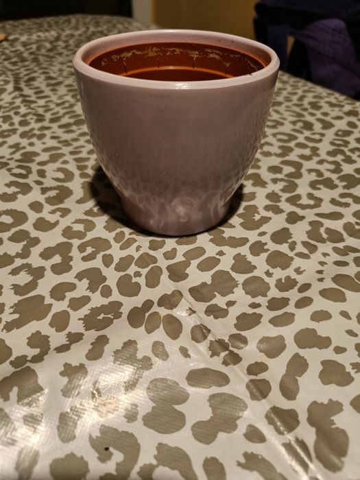 Mała osłonka na doniczkę różowa.