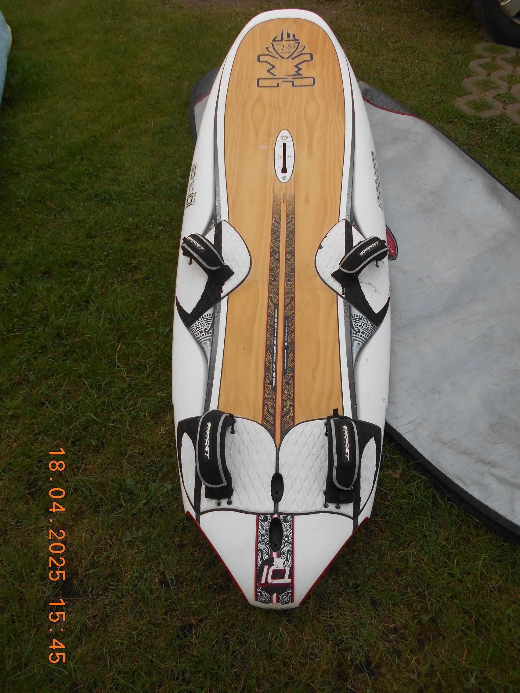 deska /zestaw windsurfingowa FANATIC SHARK 145 L i pędnik Naish 7,3 m