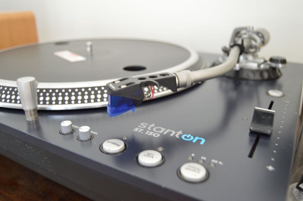 Turntable Gira-discos Stanton ST150
