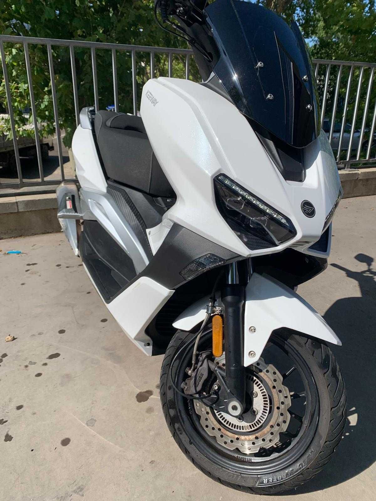 Vieste Keeway 2023 OPORTUNIDADE vendo agil !!! mota superestimada