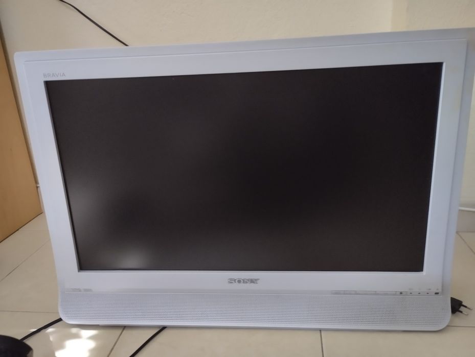 TV Sony Bravia, em bom estado