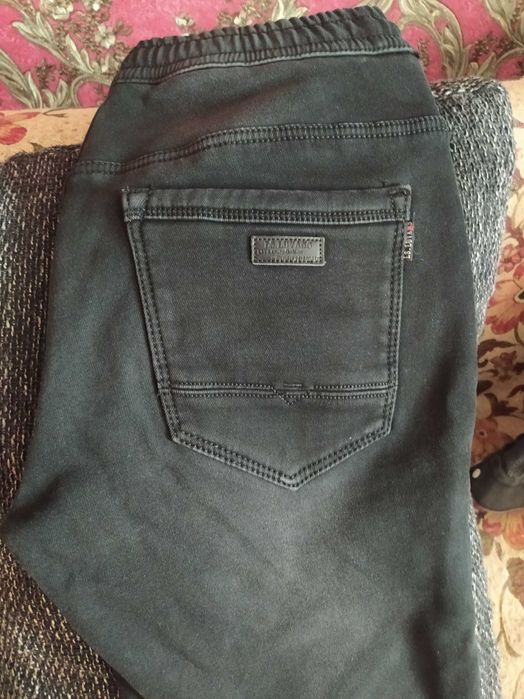 Одяг в хорошому стані.