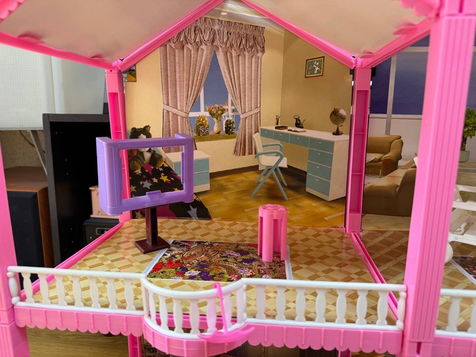 Кукольный домик для Барби.