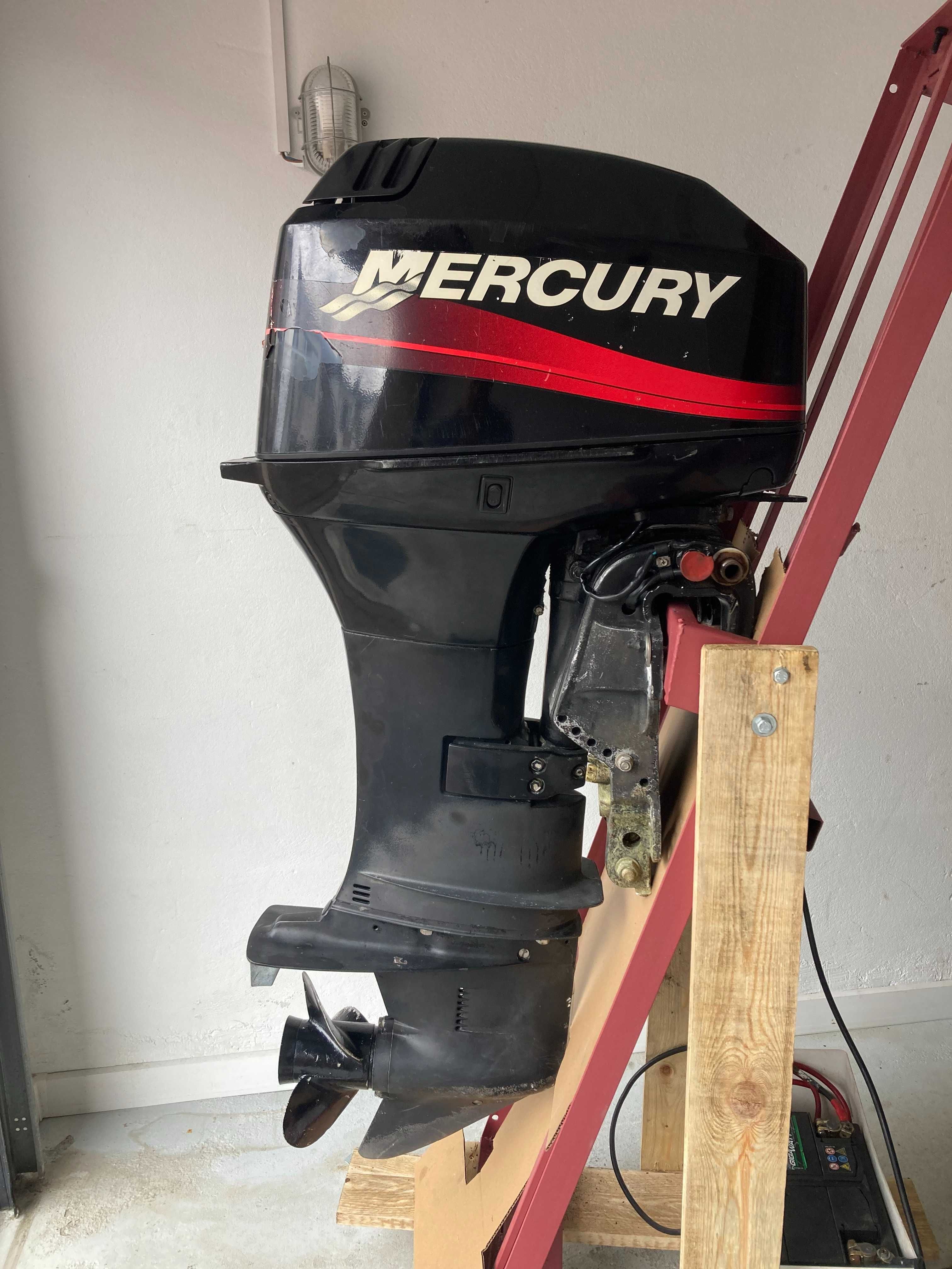 Silnik zaburtowy Mercury 40 HP, 2-suw
