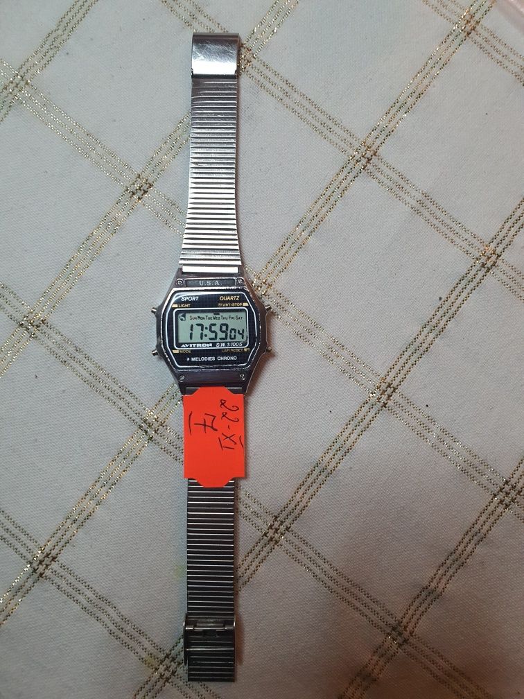 Zegarek z melodyjkami U. S. A.