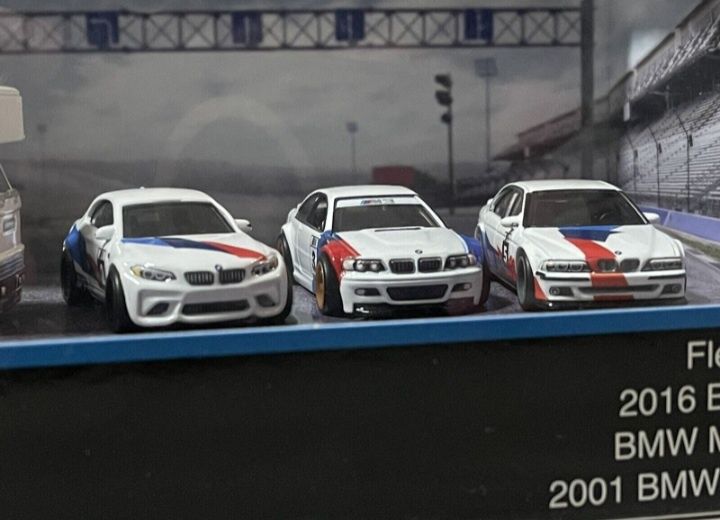 Hot wheels premium pack de 1 fleet flyer e 1 bmw m2, m3 e m5