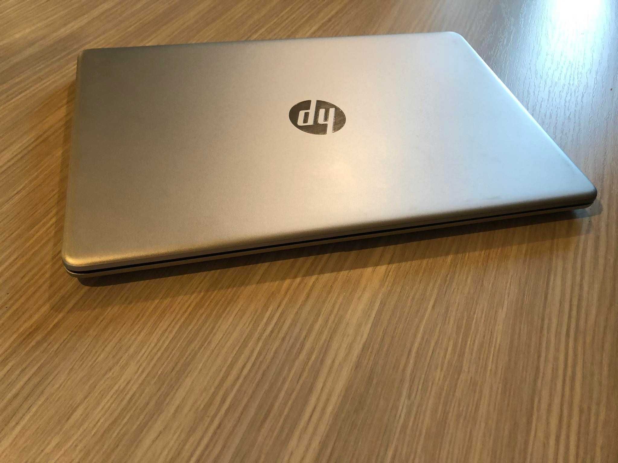 Laptop HP  I3/SSD m.2/8gb Windows 10/11