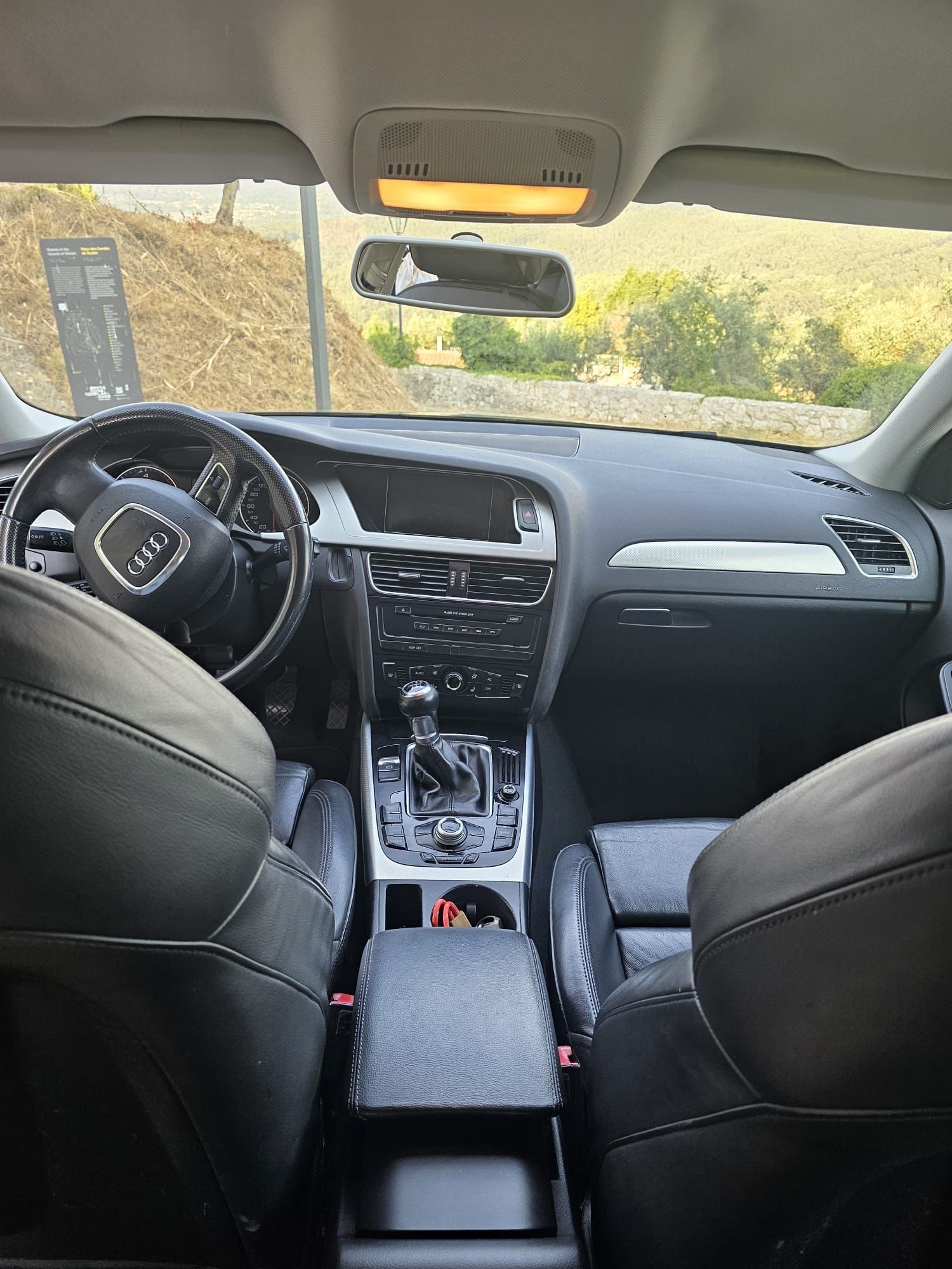 Carrinha Audi B8 140cv 2008
Impecável interior e exterior.
Estofos em