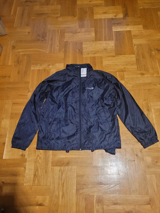 Kurtka przeciwdeszczowa z kapturem