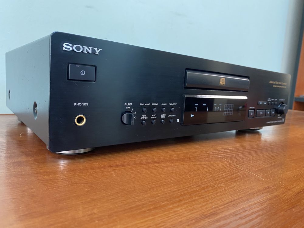 CD програвач Sony CDP-XB720