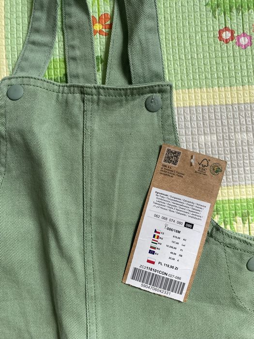 Spodnie jeansowe na szelkach Coccodrillo z metką