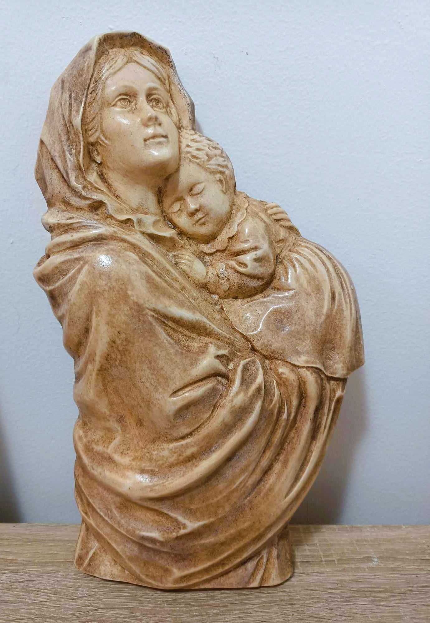 Płaskorzeźba Madonna z dzieciątkiem