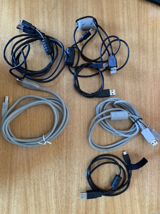 Cabos USB varios formatos e tamanhos