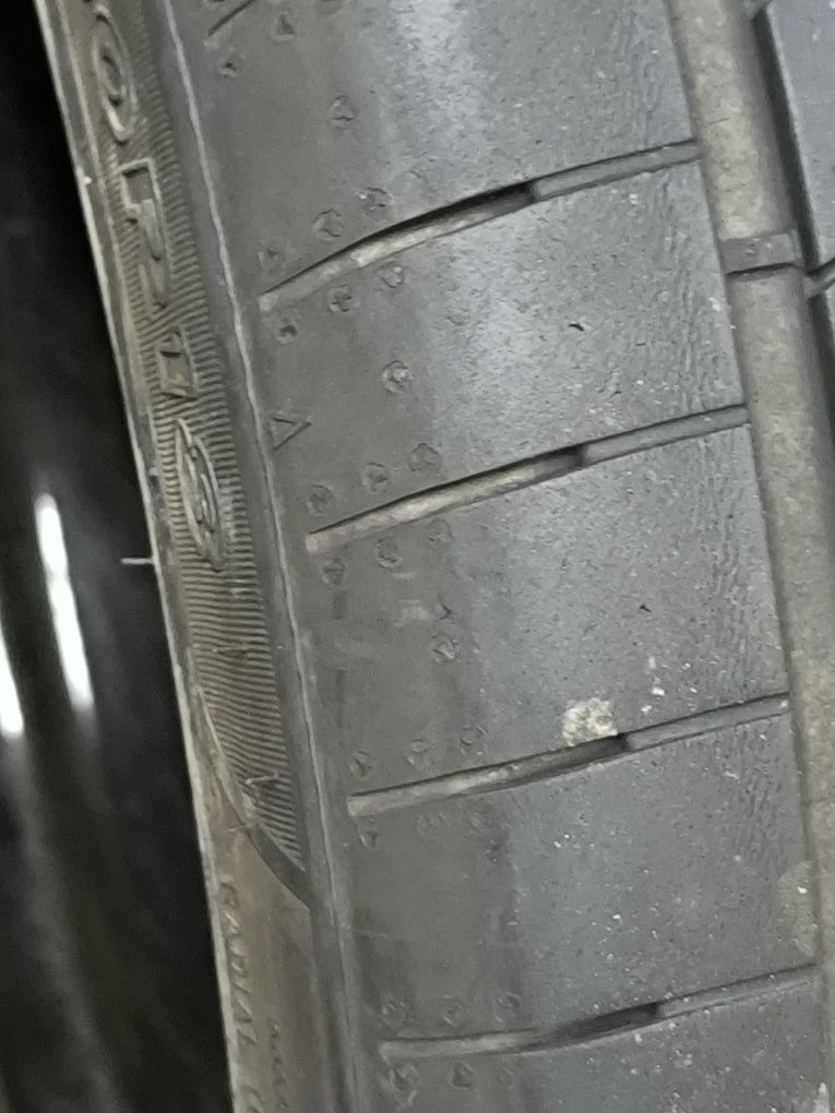 Vendo conjunto de 4 jantes BUTZI 18" com pneus em bom estado