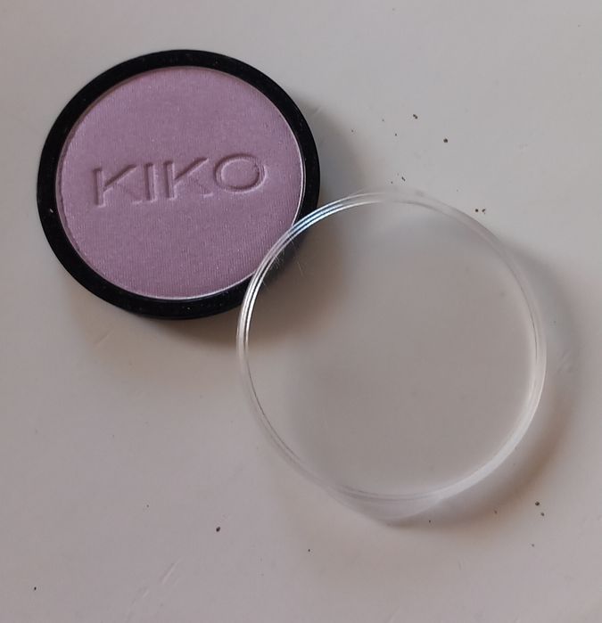 Sombra de olhos- cor lilás da kiko 3€