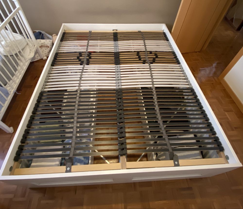 Cama Brimnes com estrado