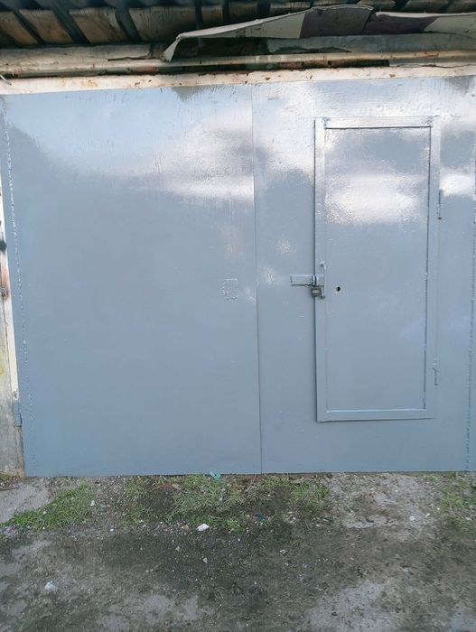 Продам гараж ! Земля і гараж приватизовані.Кооператив"Західний"