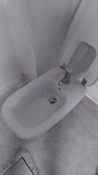 Bidé de porcelana