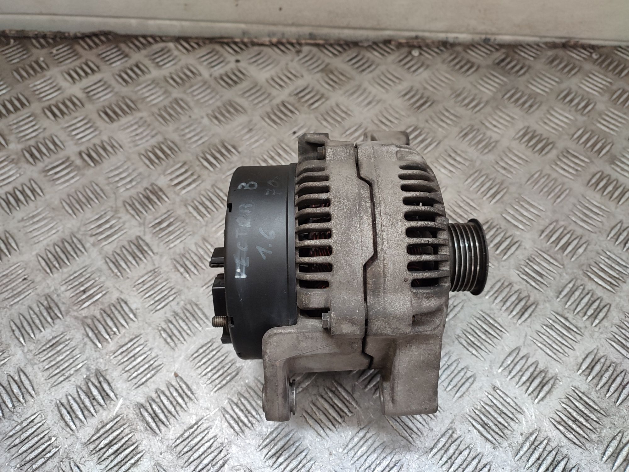 Opel Vectra B 1.6 16V alternator 100A