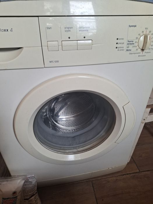 Продаж меблів та техніки