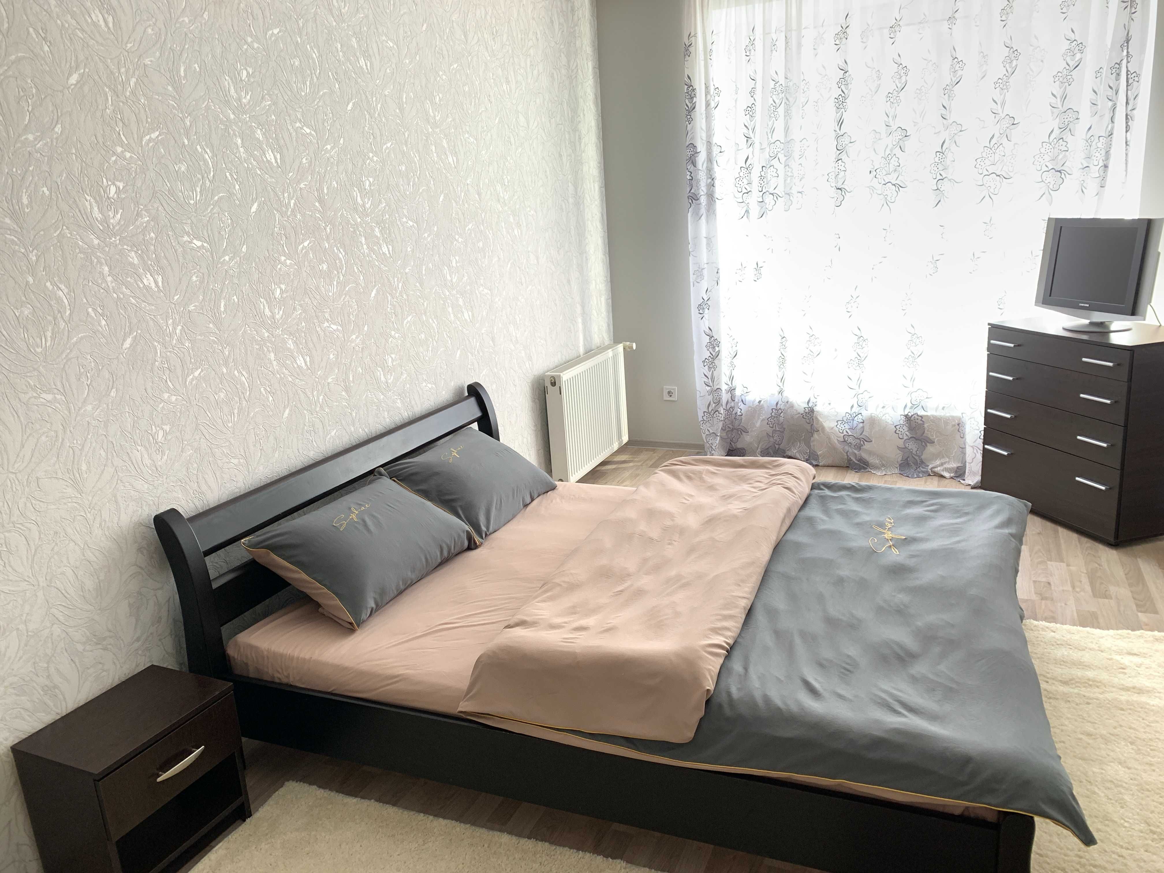 Дружба.Поруч парк. ТНЕУ. Квартира подобово. Звітні документи