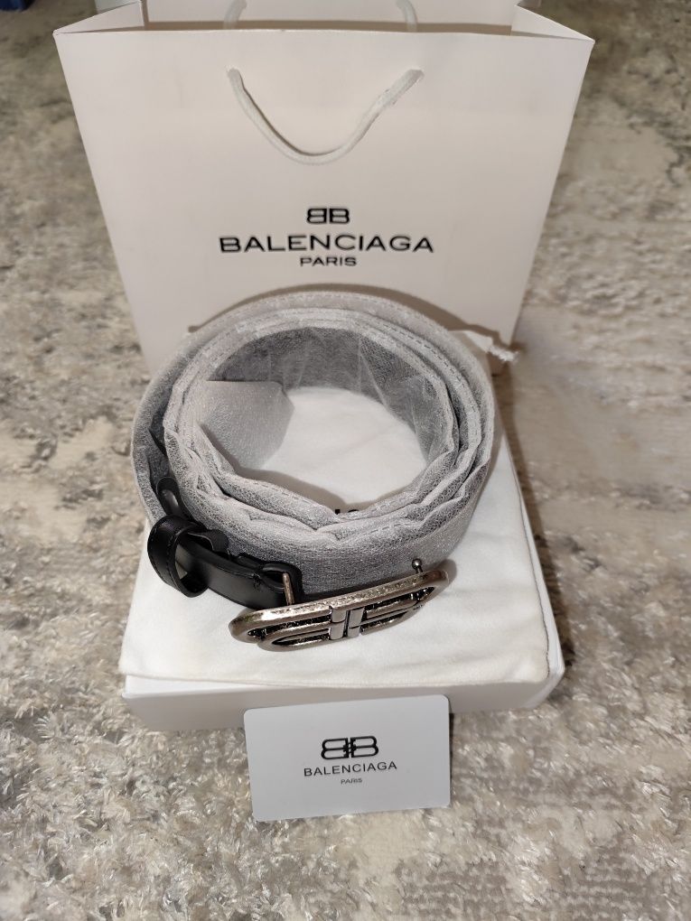 Pasek Balenciaga