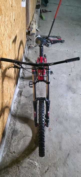Mondraker summum dh,enduro,fr,speciaized, trek,scot