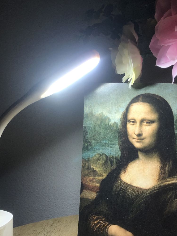 Nowa biała kompatybilna lampka USB do pracy laptopa powerbank