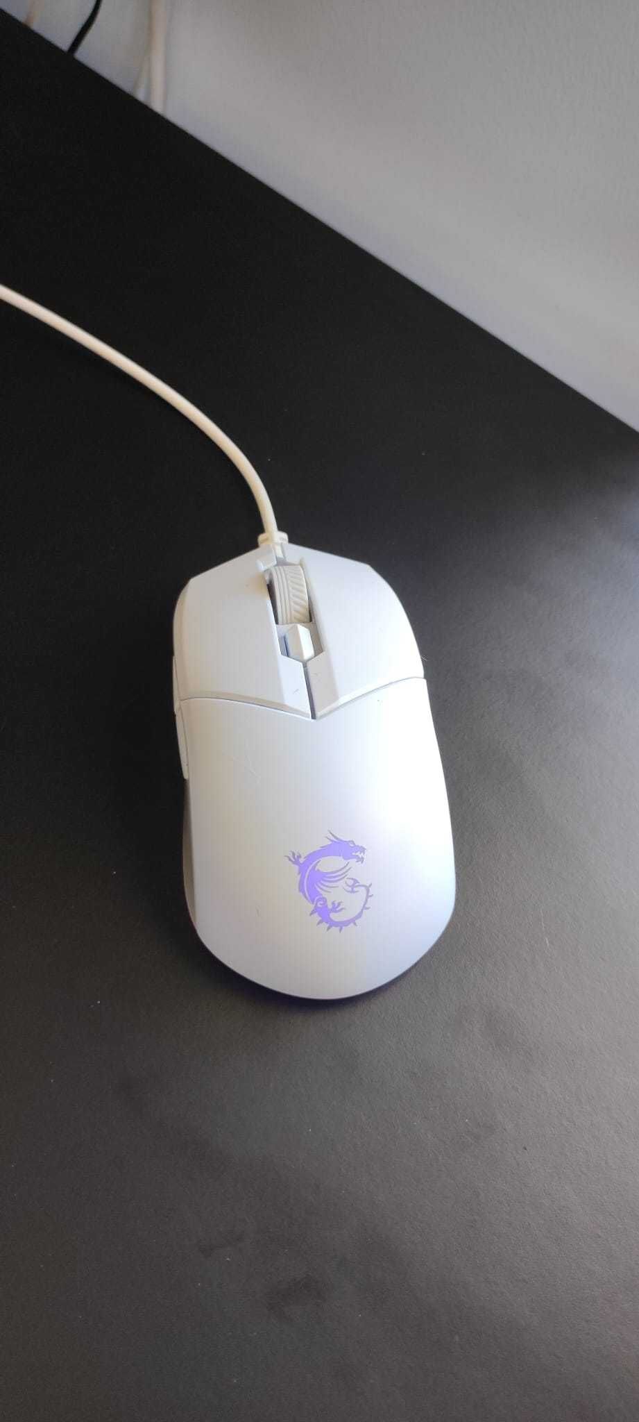 Combo Gaming MSI GK30 + GM11 – Teclado + Rato RGB