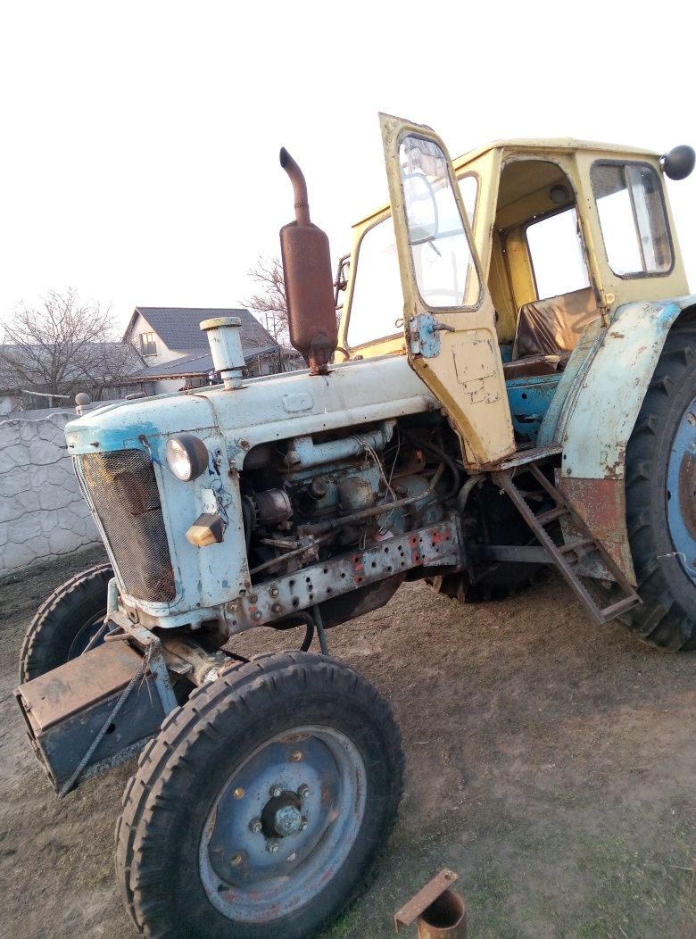 Продаю ЮМЗ 6 в робочому  стані