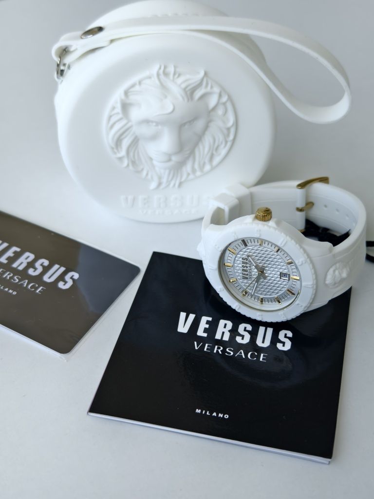Жіночий годинник Versace Versus