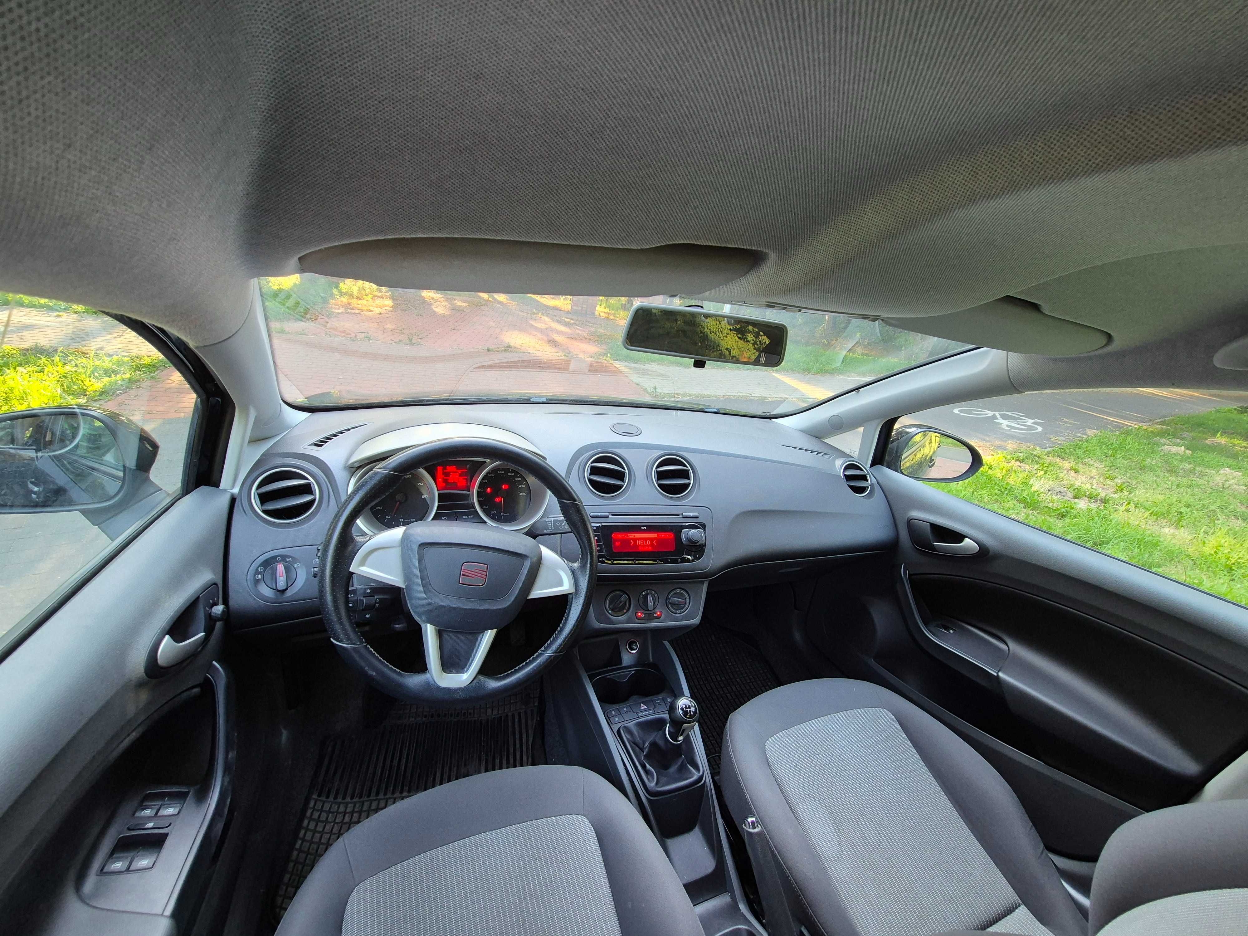 - Seat Ibiza - 5 Drzwi - 1.4 MPI  - Klimatyzacja - 2012 -