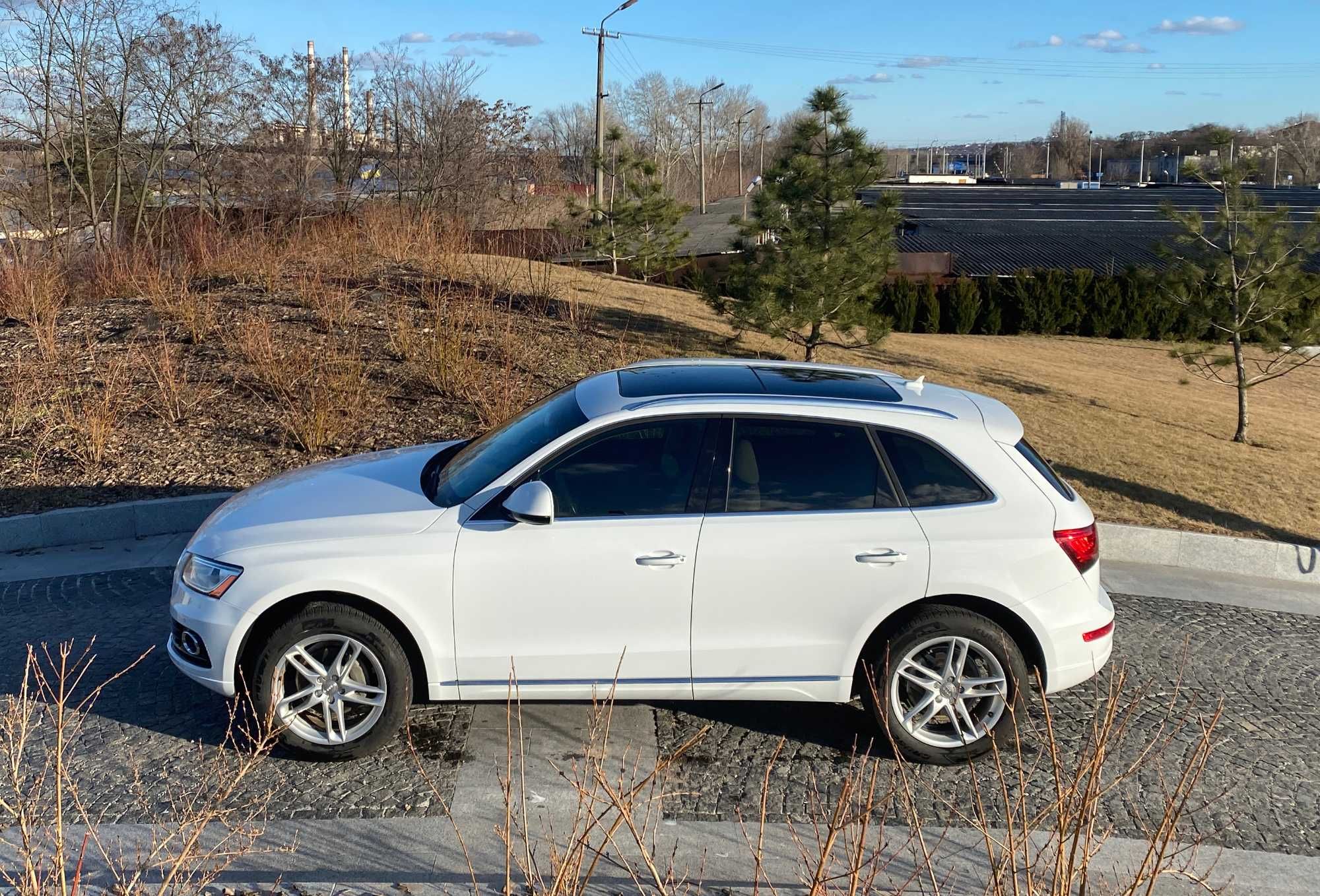 Audi Q5 Premium Plus  Модельный 2017 год