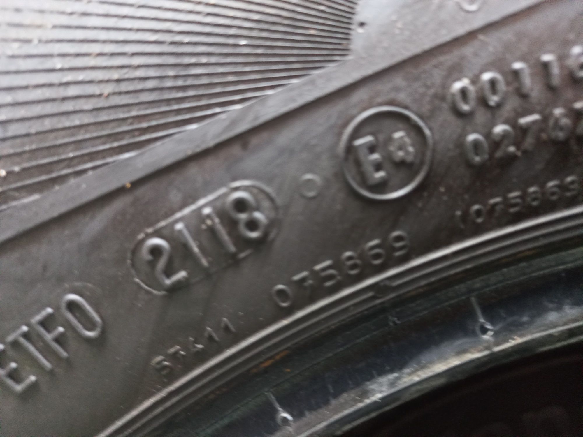 Opony używane jak nowe 215/70/15c continental 2x10 mm