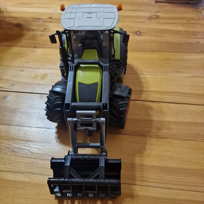 Іграшка трактор Bruder 03013