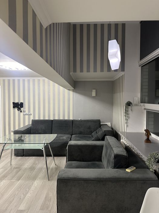 Аренда 3к квартиры на ул. Анны Ахматовой 5