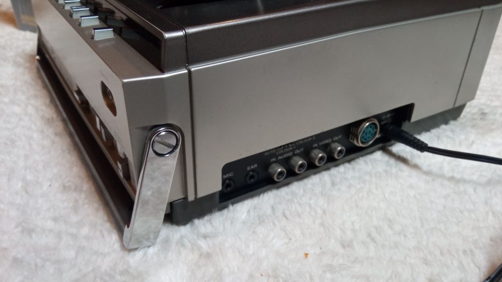 Hitachi VT-6500E VHS Recorder śliczny, sprawny lata 80'