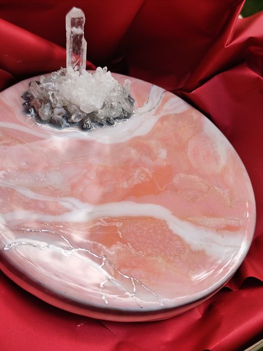 Taca podstawka podkładka z kryształami górskimi