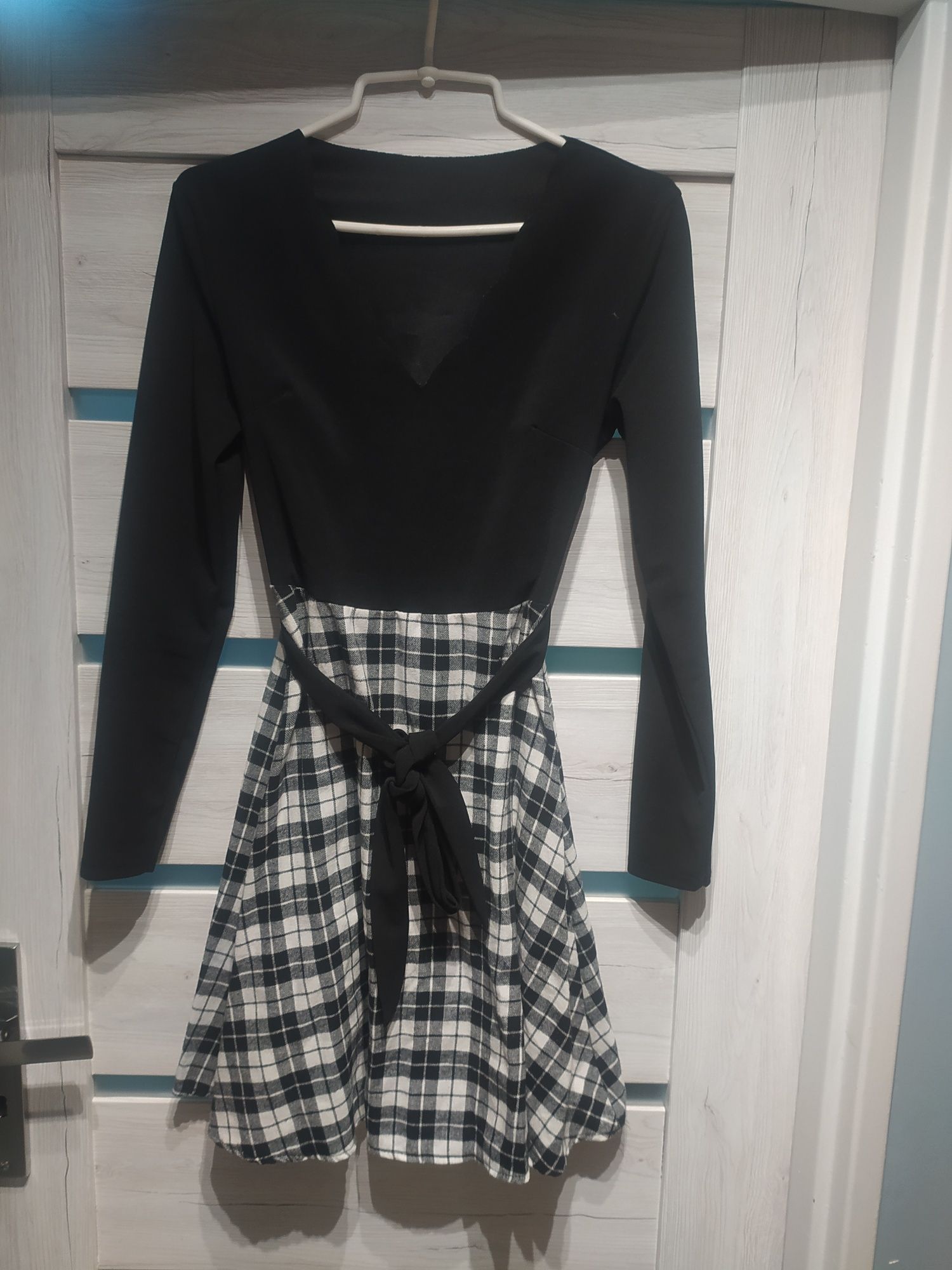 Elegancka sukienka