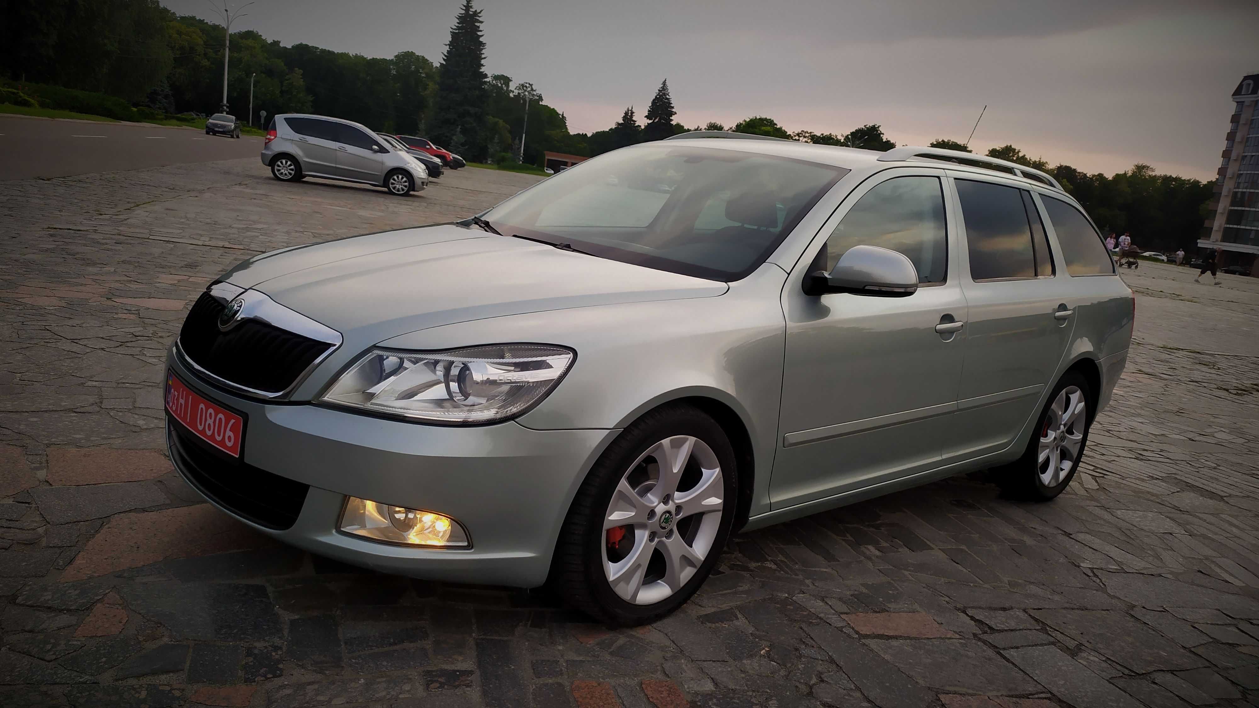 Skoda Octavia A5 рестайлінг в максим.комплектації та без підфарбувань.
