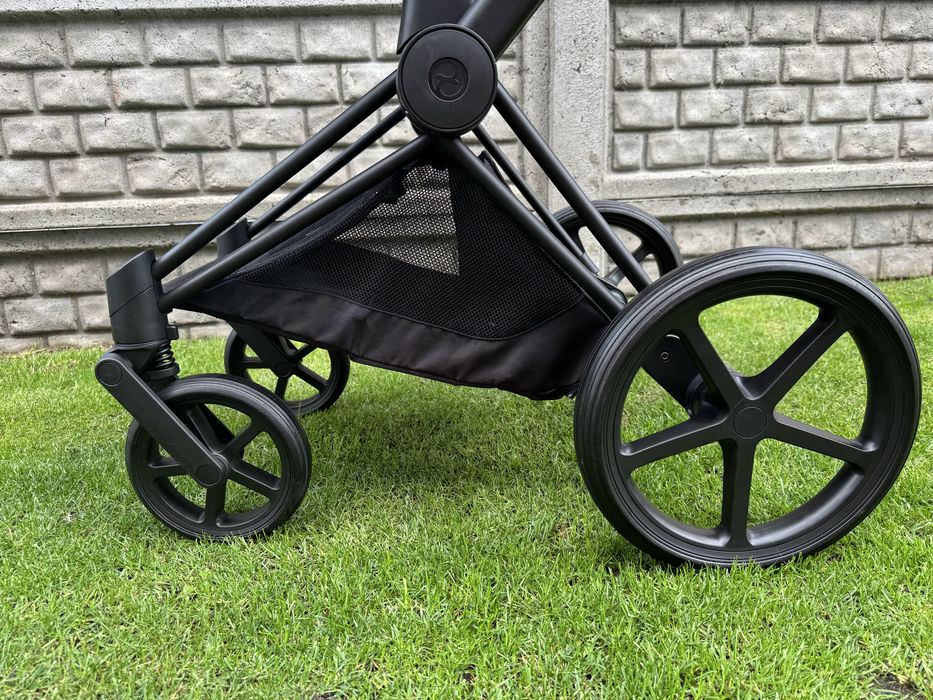 Cybex Priam 4.0 Black / Black Matt ( Gondola + Stelaż )