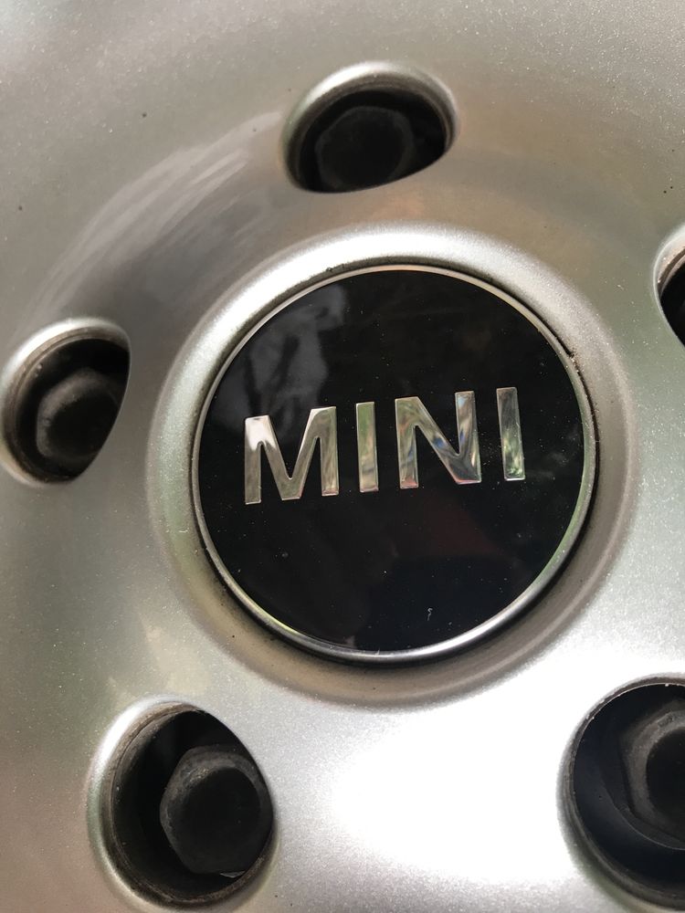 Mini One z 2014 roku, waniliowy