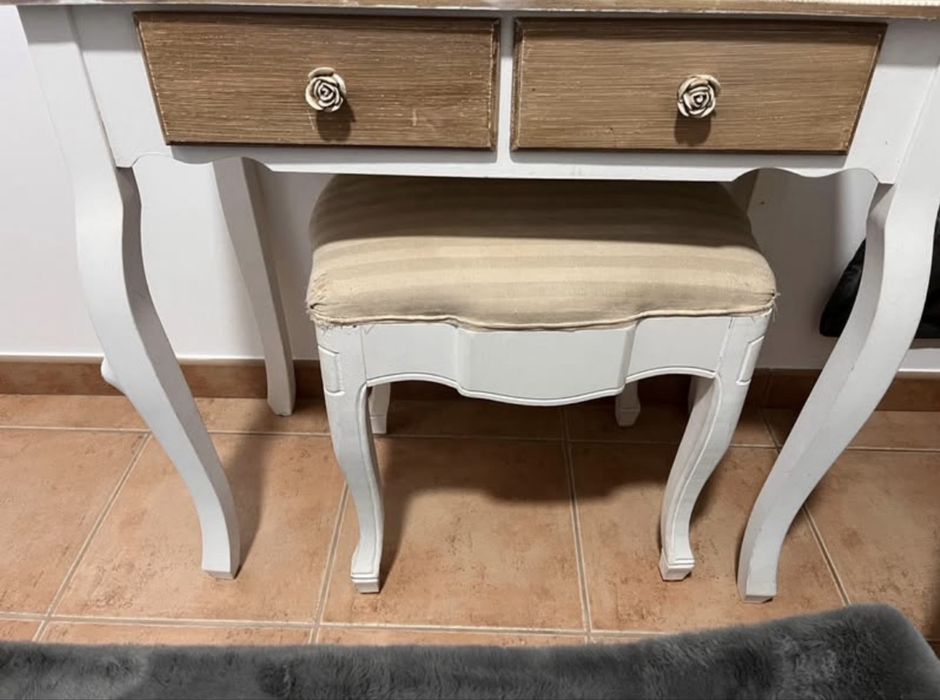 Penteadeira gato preto