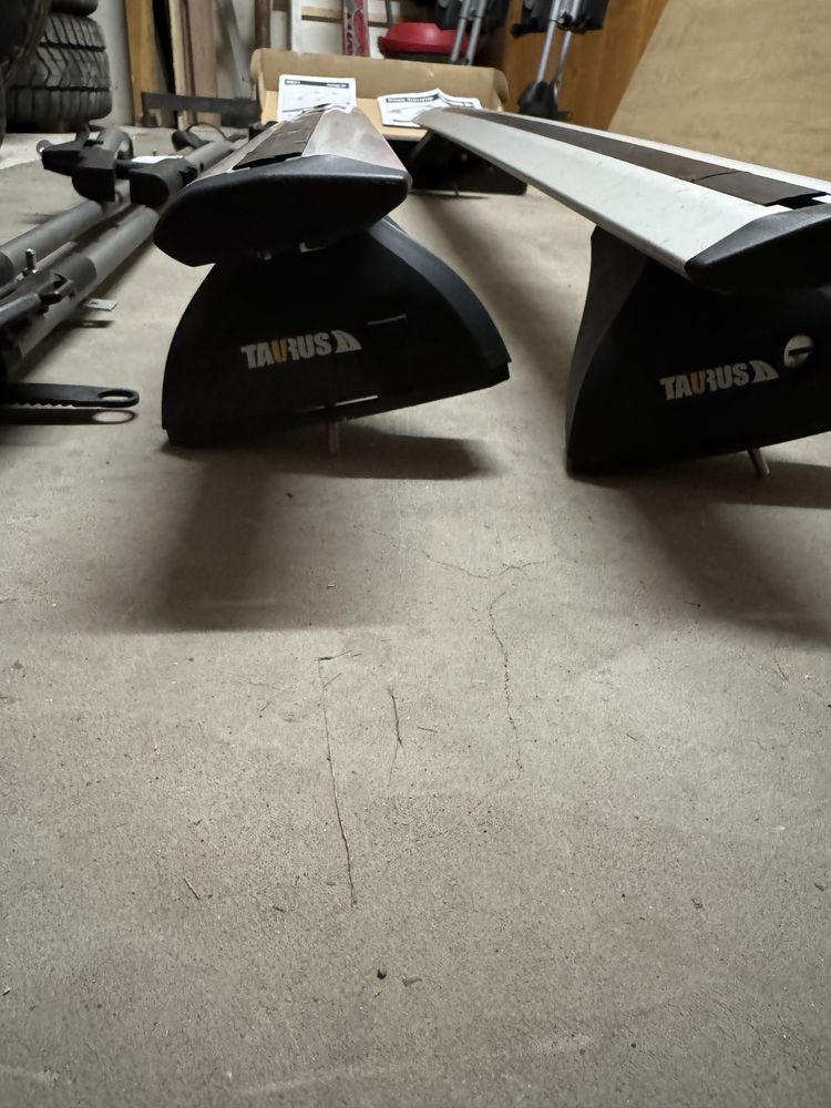 Bagaznik belki Taurus + uchwyt na rower Thule Bmw F30